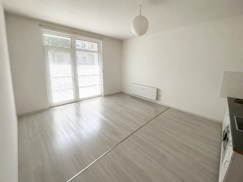 Helle 2-Zimmer-Wohnung zu vermieten — photo 1